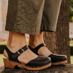 MIA Women' Sofia Scandigirl Leather Swedish Wooden Platform Clogs, Black,7(37)